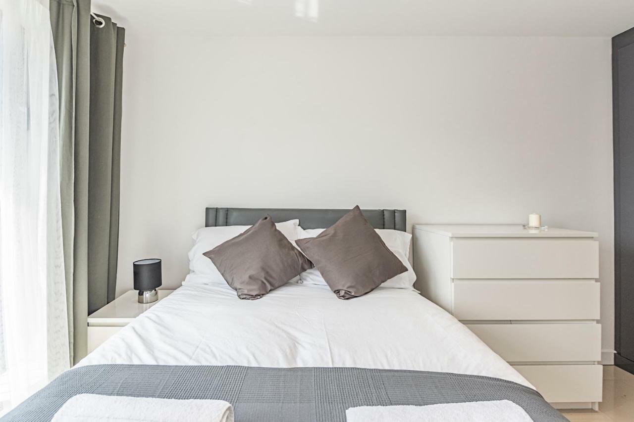 Modern Apartment Canary Wharf Londres Exterior foto